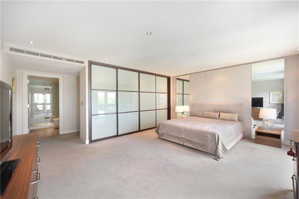 Chelsea Creek, London SW6  