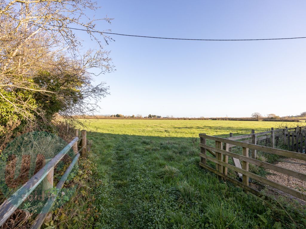 2 bed cottage for sale in Lower Green, Westcott, Aylesbury HP18 Zoopla