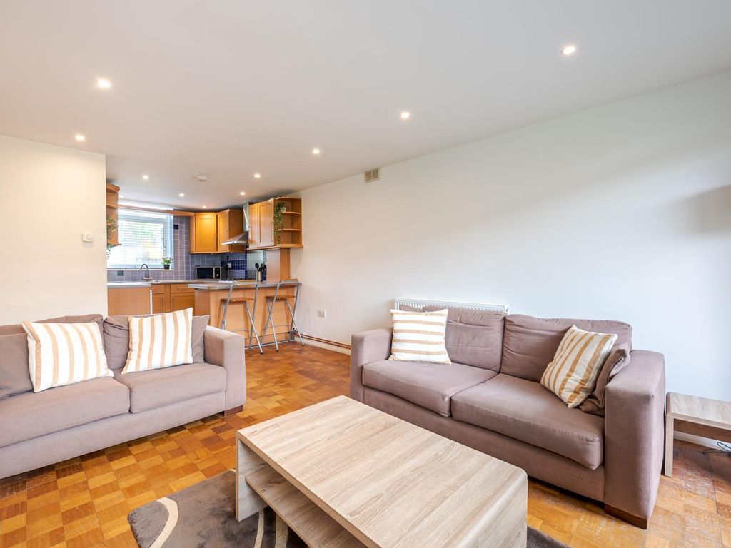 2 bed flat for sale in Park Hill, London SW4, £475,000 Zoopla