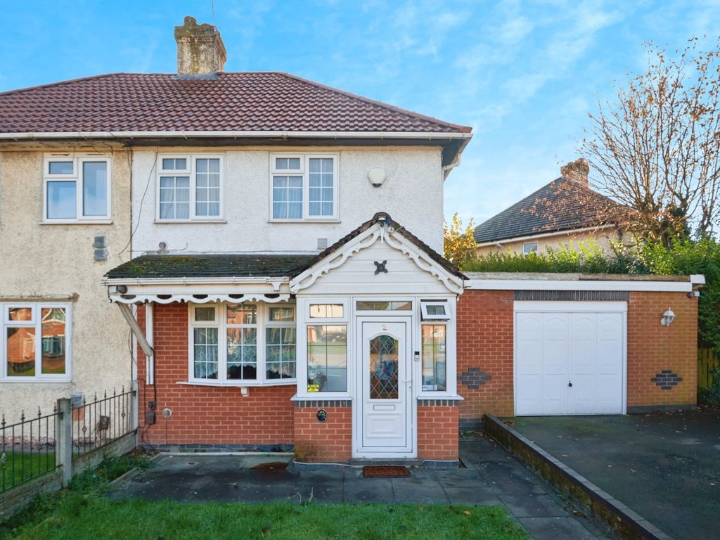 3 bed semidetached house for sale in Foxdale Grove, Birmingham, West Midlands B33, £225,000