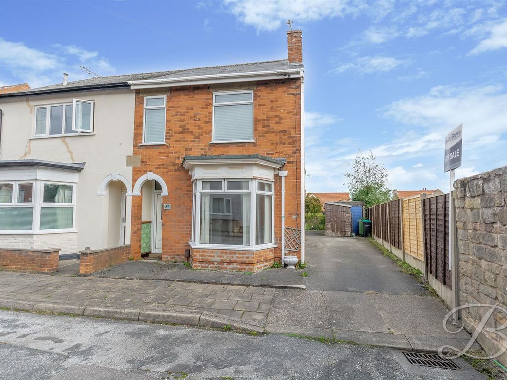 3 bed semidetached house for sale in Allcroft Street, Mansfield