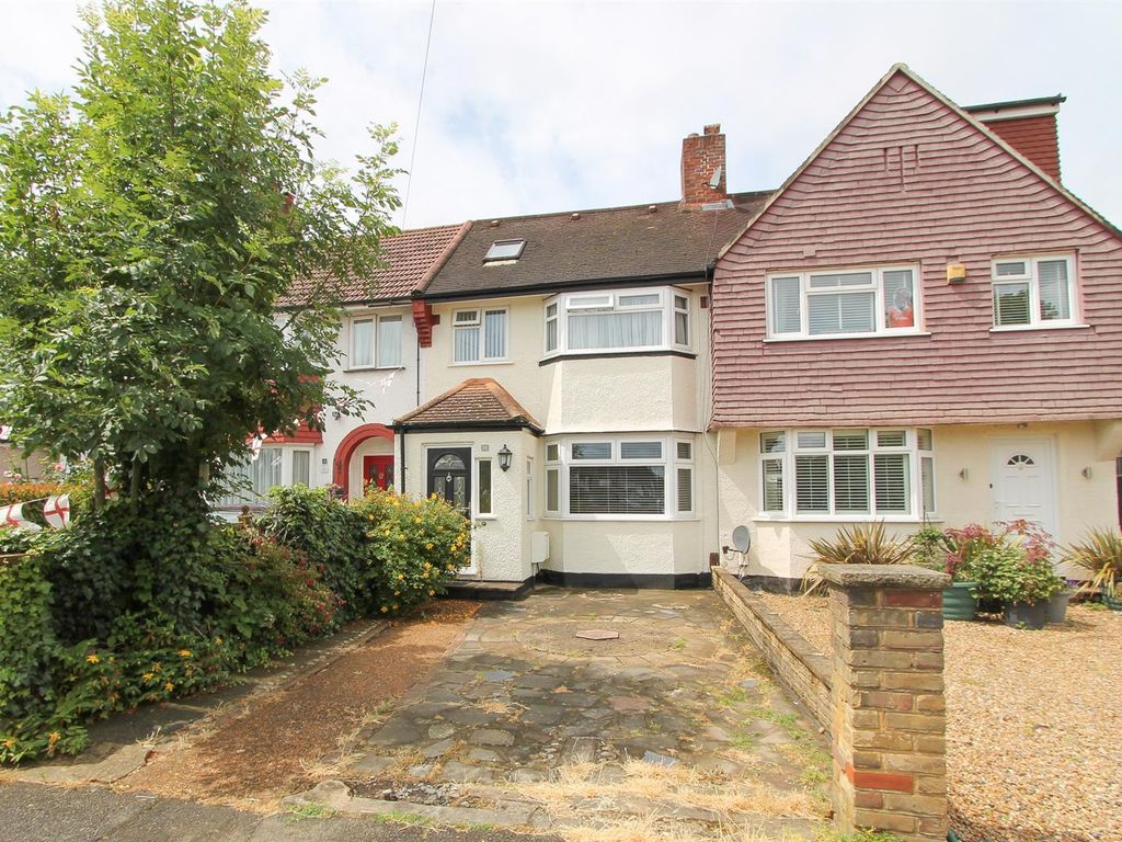 4 bed terraced house for sale in Bramblewood Close, Carshalton SM5, £
