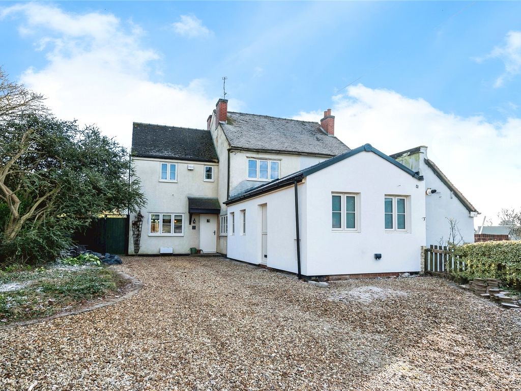 3 bed semidetached house for sale in Park Gate Road, Cannock Wood