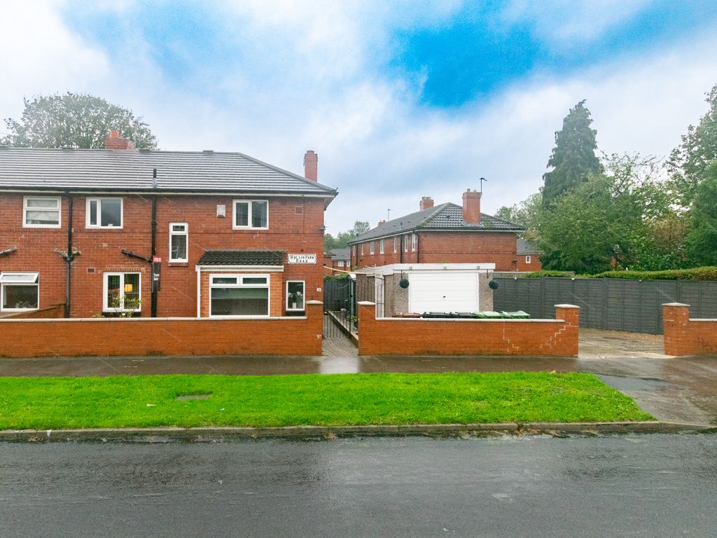 3 bed semidetached house for sale in Hollin Park Road, Leeds LS8, £