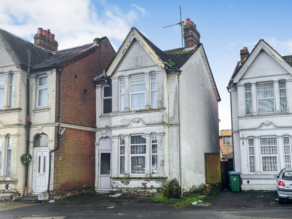 4 bed semidetached house for sale in Shirley Road, Shirley