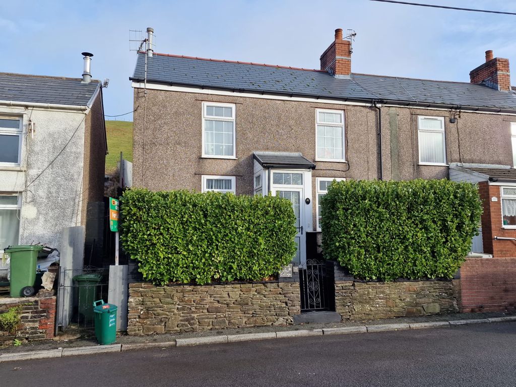 3 bed end terrace house for sale in Gelliarael Road, Gilfach Goch