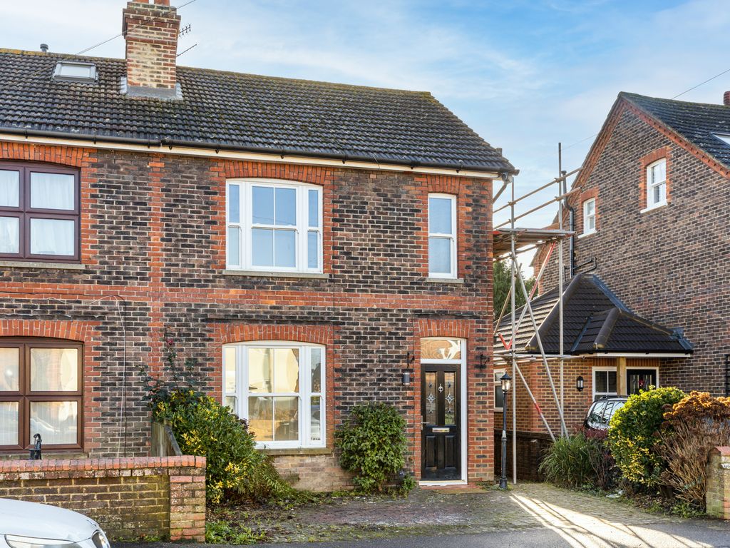 3 bed semidetached house for sale in Mount Pleasant Road, Lingfield