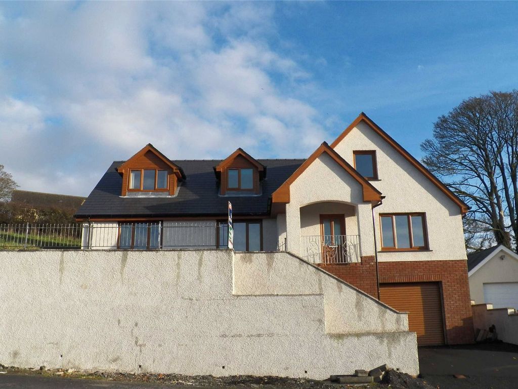 5 bed detached house for sale in Croesyceiliog, Carmarthen