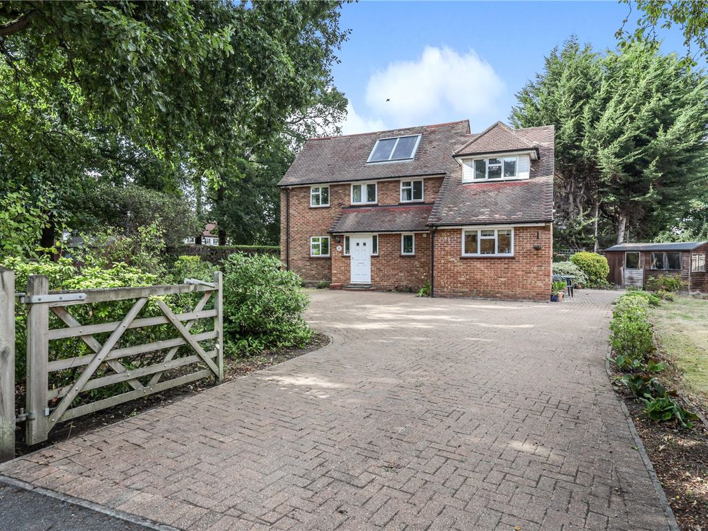 3 bed semi-detached house for sale in Gaviots Green, Gerrards Cross ...