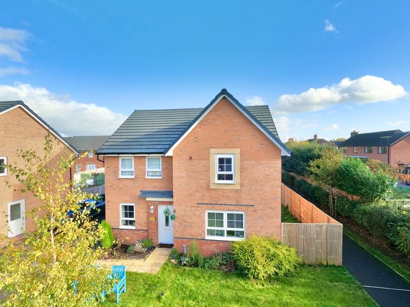 4 bed detached house for sale in Emes Close, Shavington, Crewe CW2, £