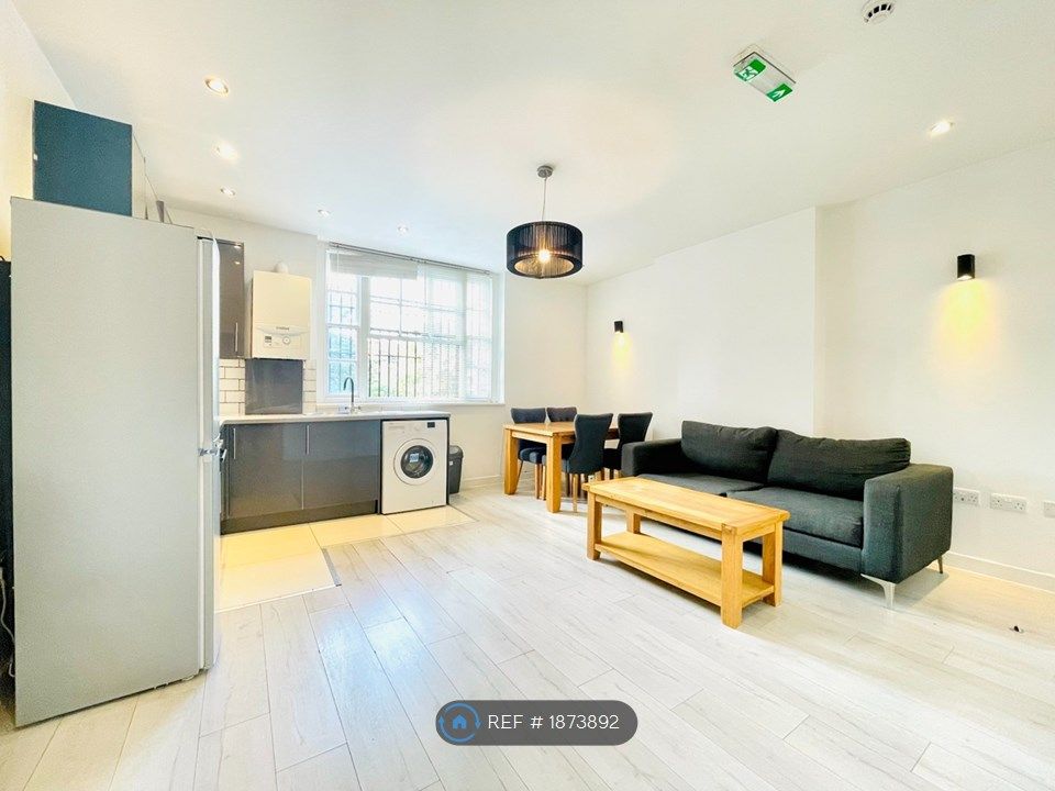 1 bed flat to rent in Kennington Road, London SE11, £1,700 pcm Zoopla