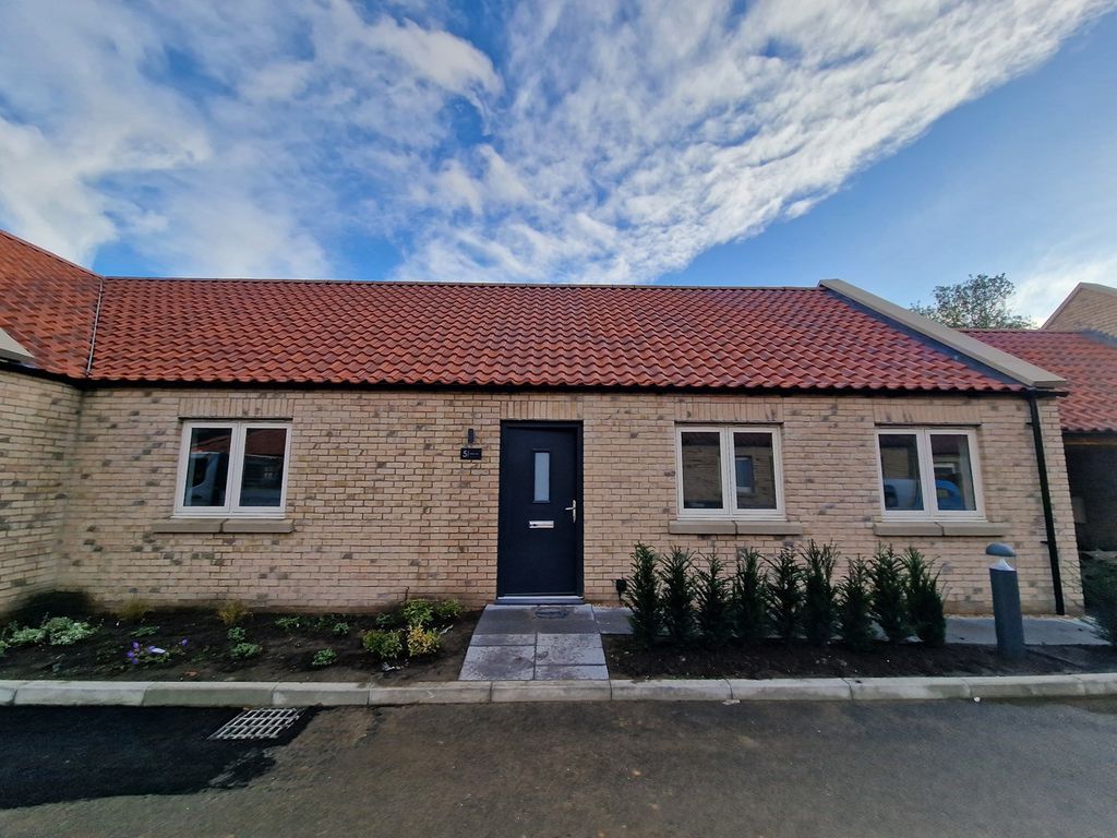 New home, 2 bed bungalow for sale in Fortrey Court, London Road