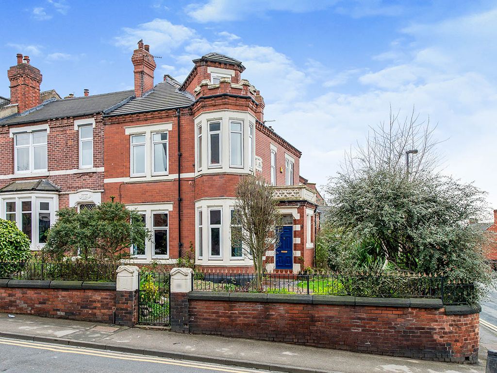 5 bed end terrace house for sale in Ferrybridge Road, Castleford, West