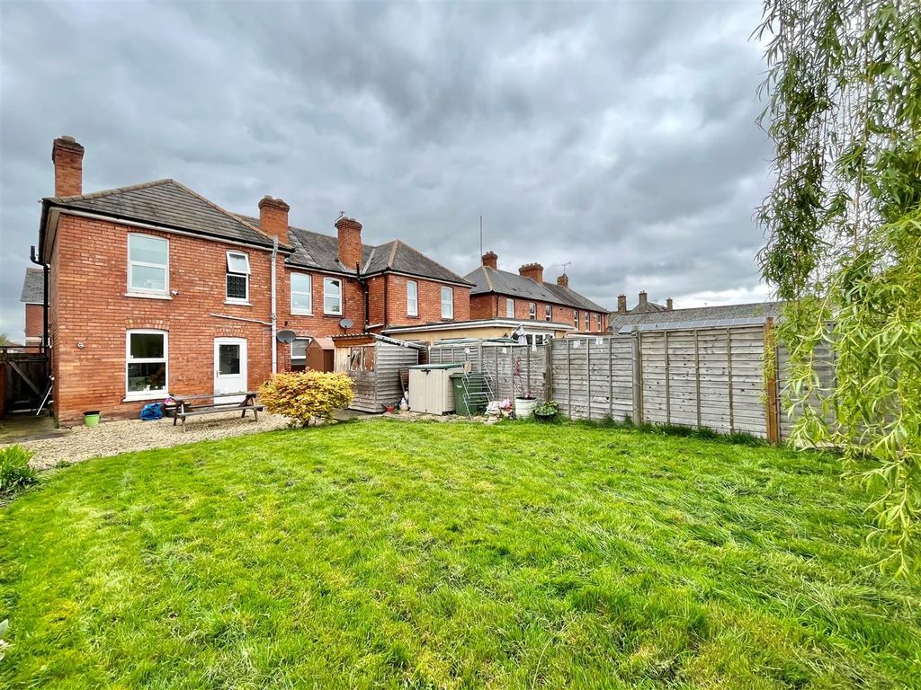 3 bed semidetached house for sale in Seymour Road, Linden, Gloucester GL1, £250,000 Zoopla