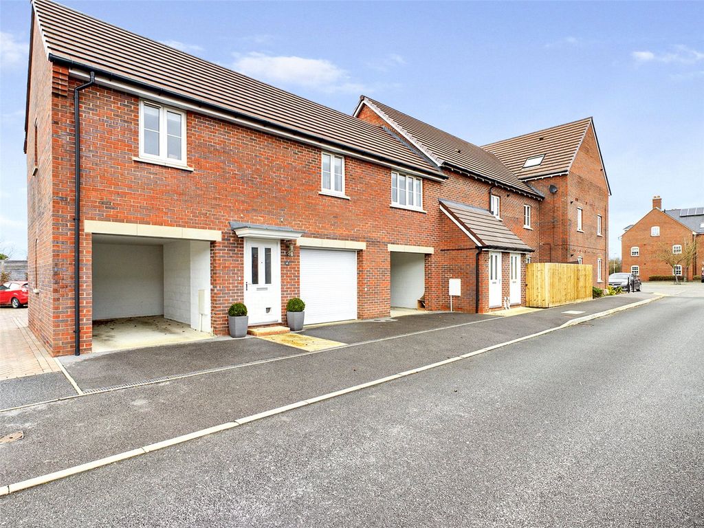 2 bed detached house to rent in Red Kite Road, Chinnor OX39 Zoopla