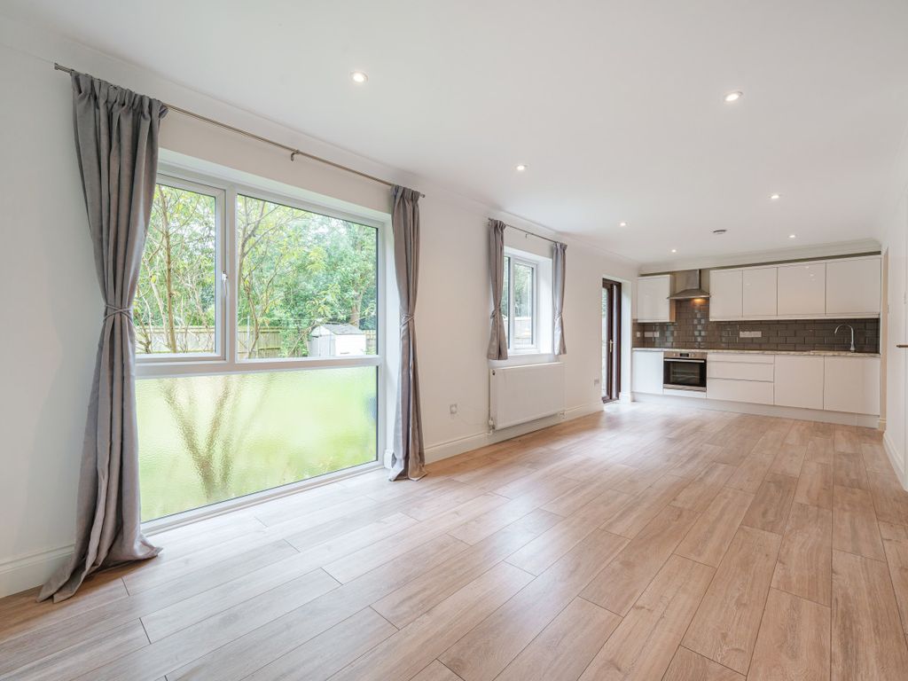 3 bed terraced house to rent in Oakdale, Bracknell, Berkshire RG12, £