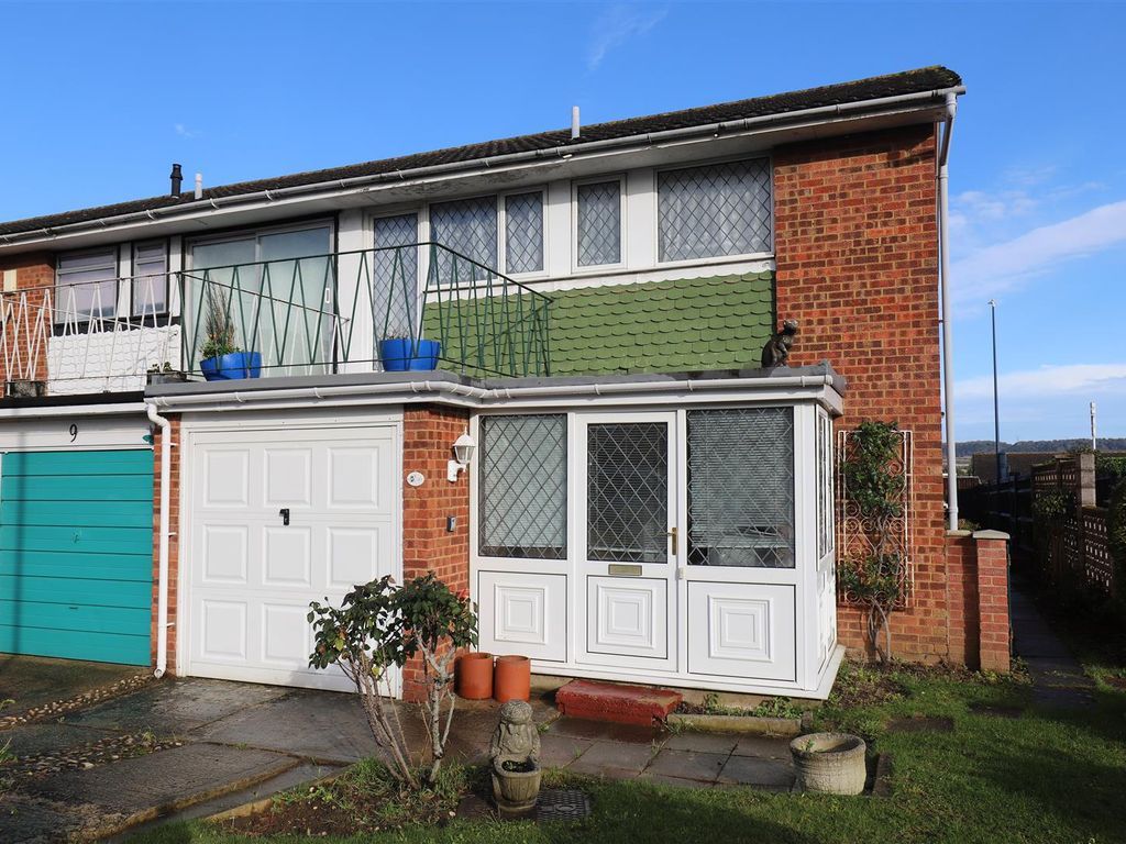 3 bed end terrace house for sale in Talbot Road, Maidstone ME16, £