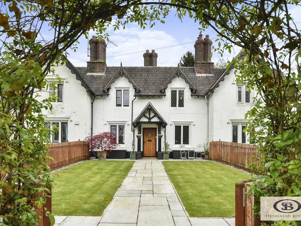 3 bed cottage for sale in Longton Road, Trentham, StokeOnTrent ST4, £