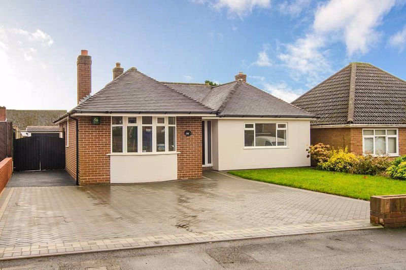 3 bed detached bungalow for sale in Burntwood Road, Norton Canes