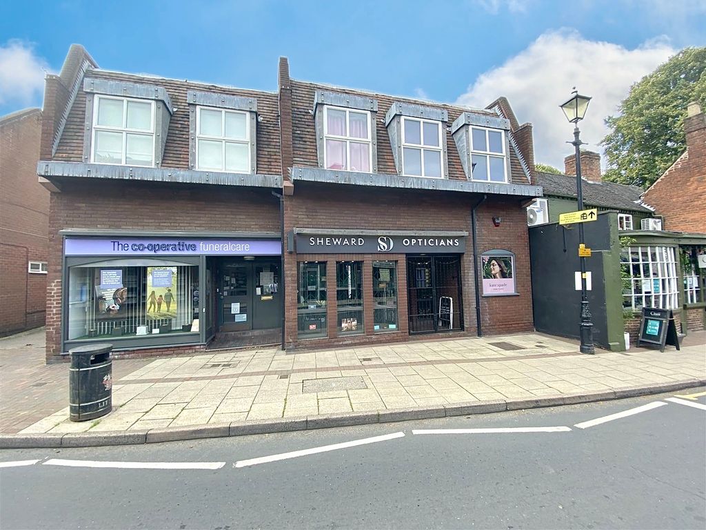 2 bed flat to rent in High Street, Tettenhall, Wolverhampton WV6, £650