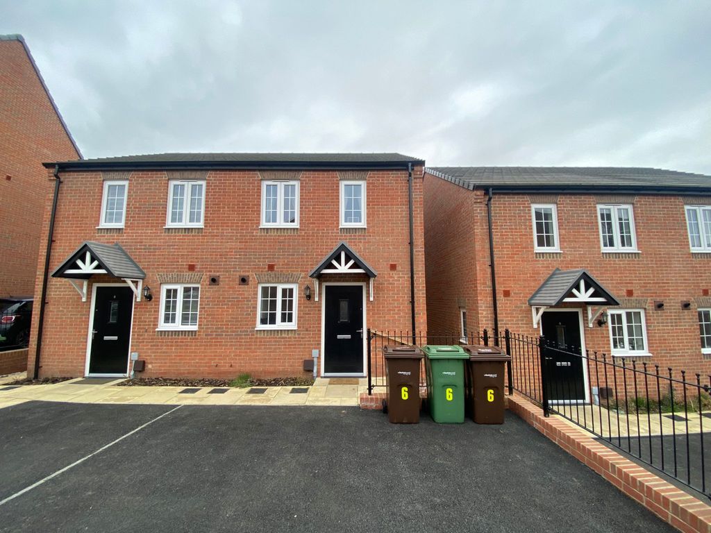 2 bed semidetached house for sale in Glen Road, Pontefract WF8, £