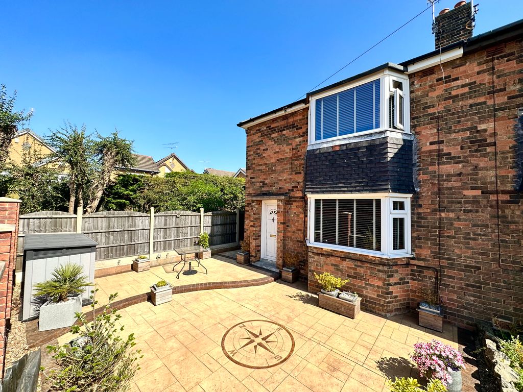 3 bed semidetached house for sale in Chantry Place, Kiveton Park