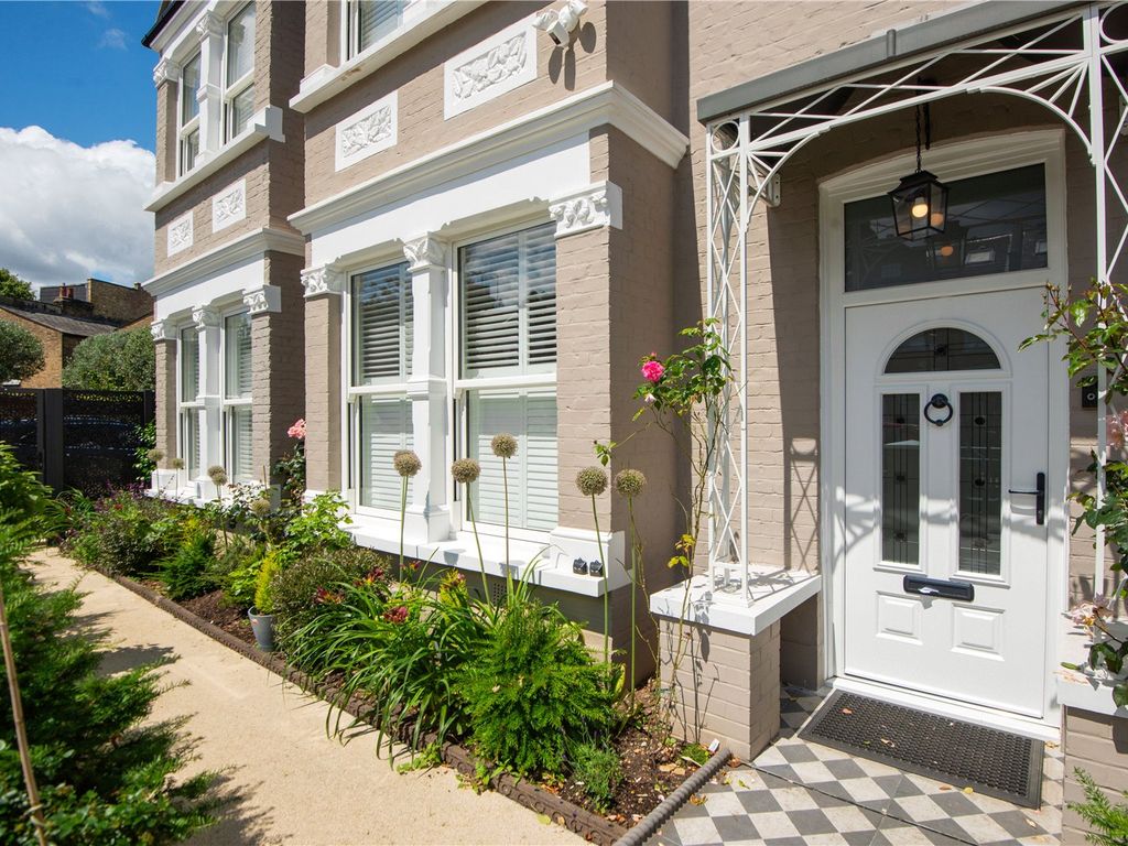 5 bed end terrace house for sale in Beaumont Avenue, Richmond TW9, £