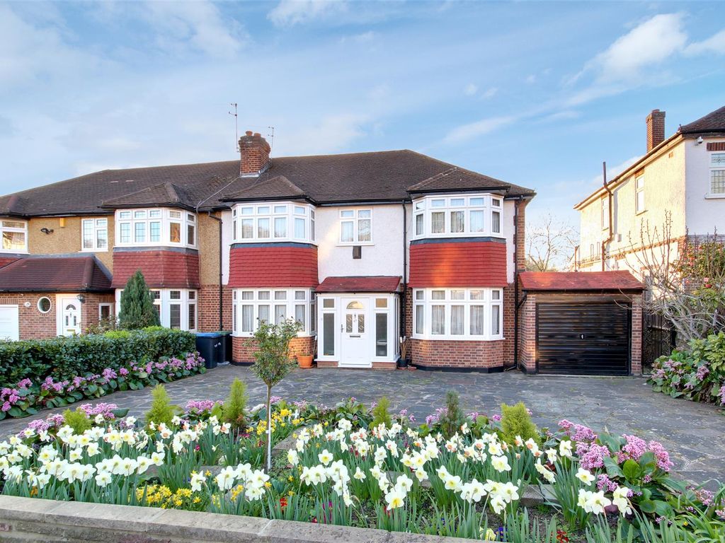 5 bed semidetached house for sale in Old Park Ridings, London N21, £