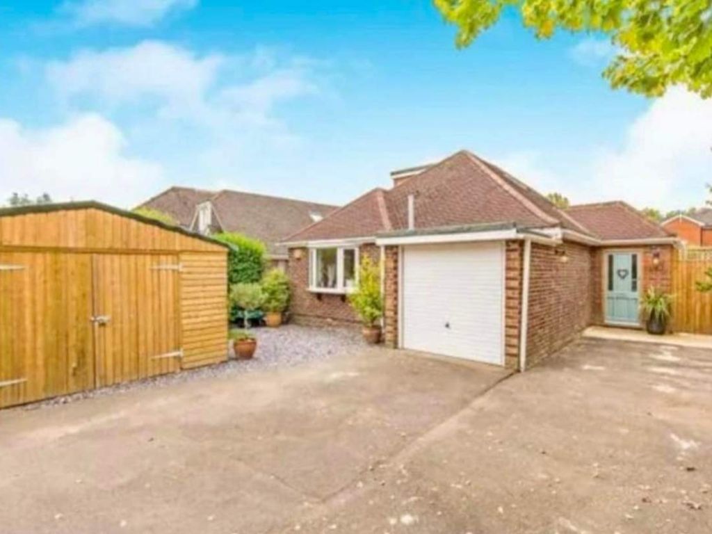 4 bed detached house for sale in Pitmore Road, Eastleigh SO50, £475,000