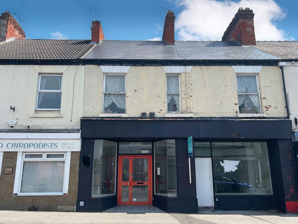 Retail premises for sale in 8 Gateford Road, Worksop, Nottinghamshire