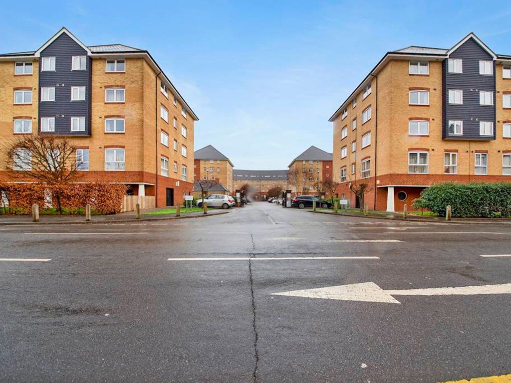 1 bed flat to rent in St. Peters Street, Scotney Gardens ME16 Zoopla