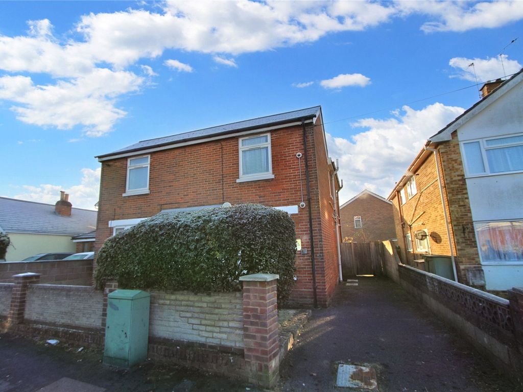 3 bed detached house for sale in Water Lane, Totton, Southampton