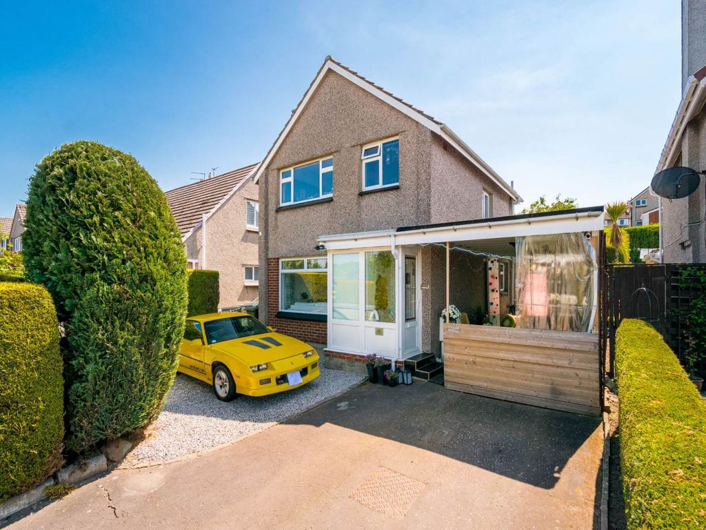 4 bed detached house to rent in Thomson Crescent, Currie, Edinburgh