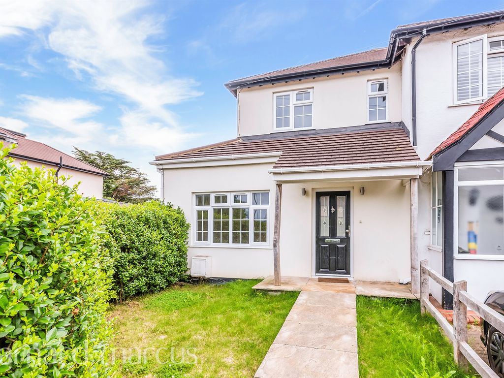2 bed end terrace house for sale in Riverview Road, Ewell, Epsom KT19