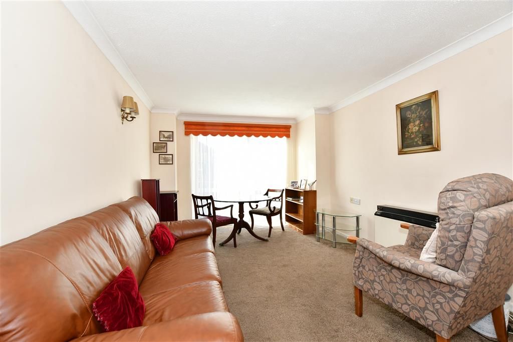 1 bed flat for sale in Kings Head Hill, London E4 Zoopla