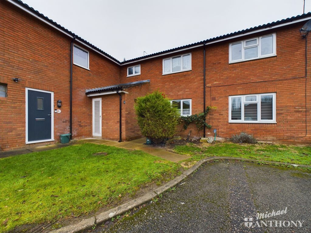 3 bed terraced house for sale in Humber Drive, Aylesbury, Buckinghamshire HP21, £265,000 Zoopla