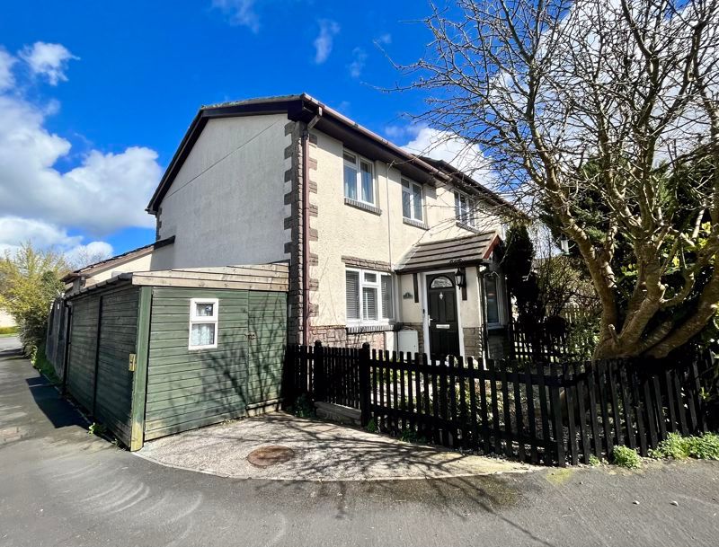 3 bed end terrace house for sale in Crocken Tor Road, Okehampton EX20