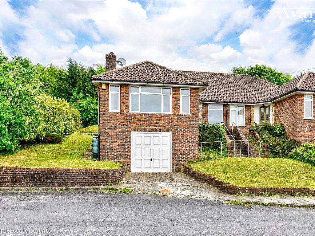 3 bed bungalow for sale in Wheatfield Way, Brighton BN2 Zoopla