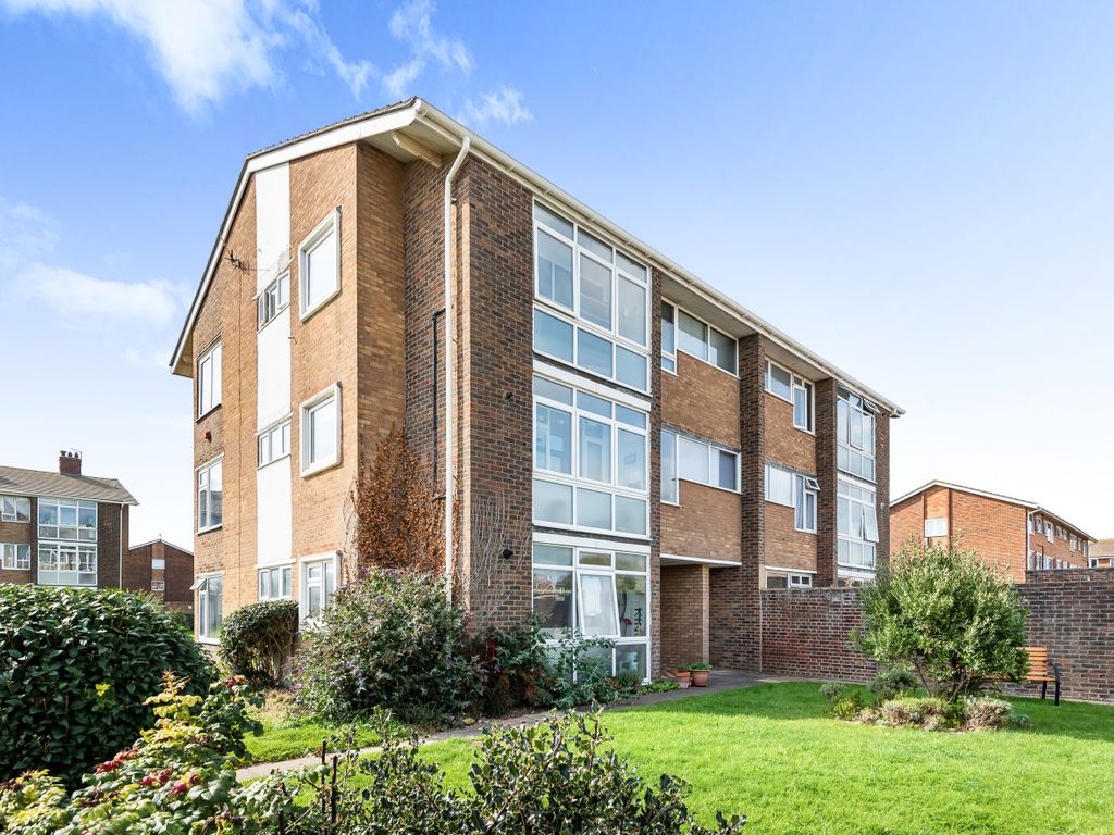 3 bed flat for sale in Nelson Court, Woodards View, ShorehamBySea
