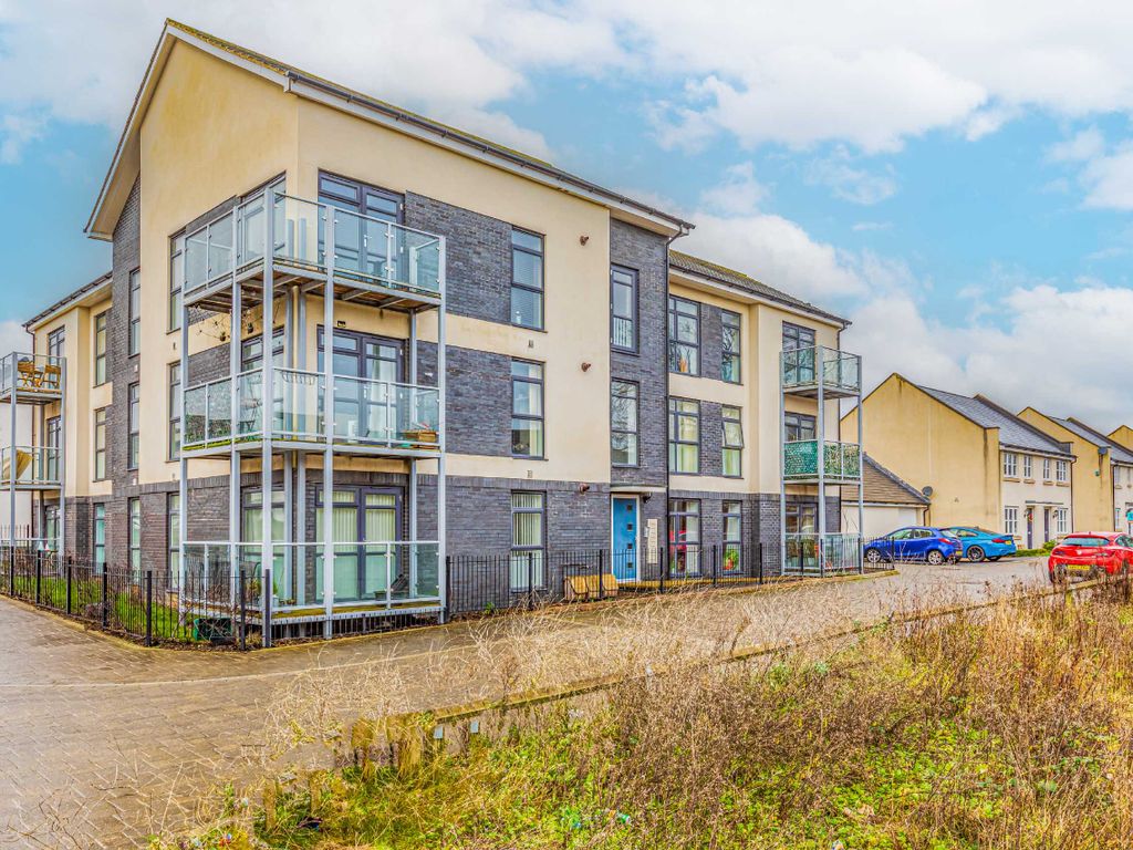 2 bed flat for sale in Wood Street, Charlton Hayes, Bristol BS34 Zoopla