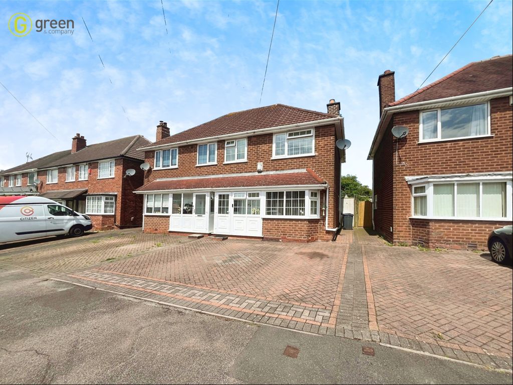 3 bed semidetached house for sale in Ringinglow Road, Great Barrr