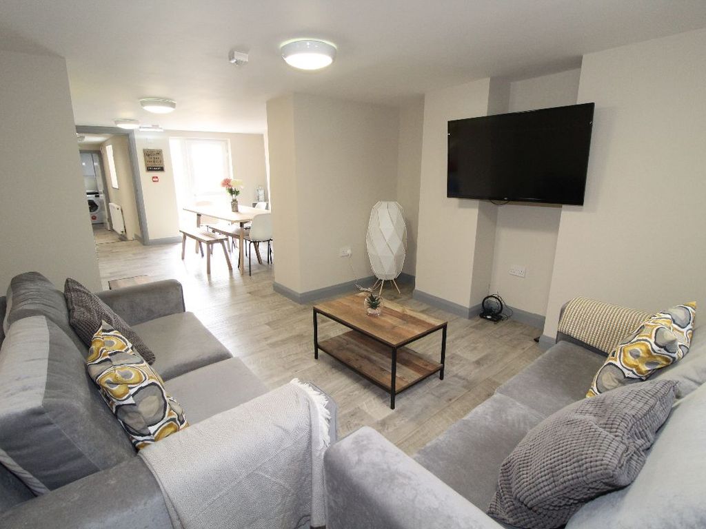 6 bed terraced house for sale in Wellington Street, Preston, Lancashire