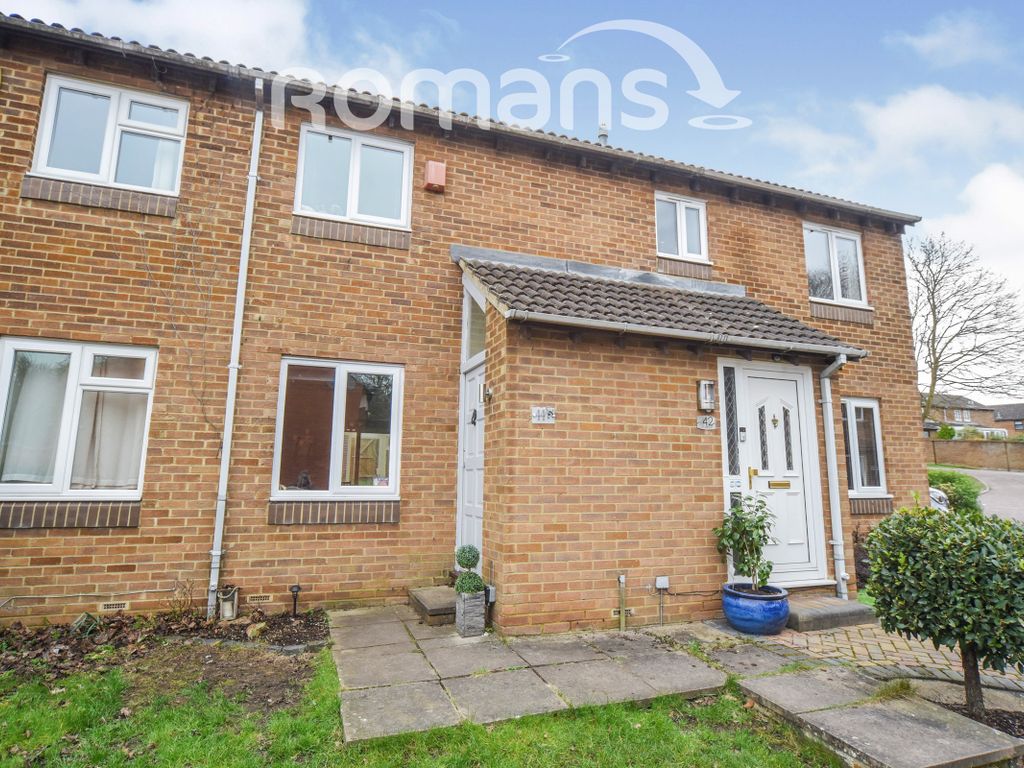 2 bed terraced house to rent in Sellafield Way, Lower Earley, Reading