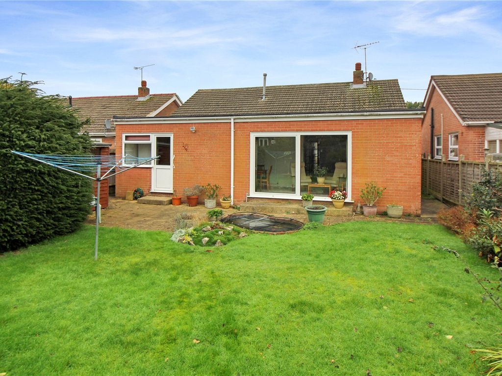 2 bed bungalow for sale in Tunbury Avenue, Walderslade, Kent ME5 Zoopla