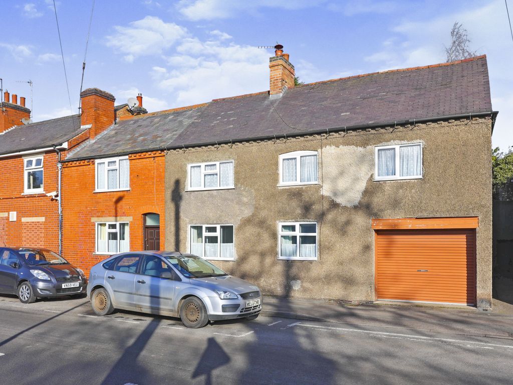 4 bed semidetached house for sale in Station Road, Ratby, Leicester