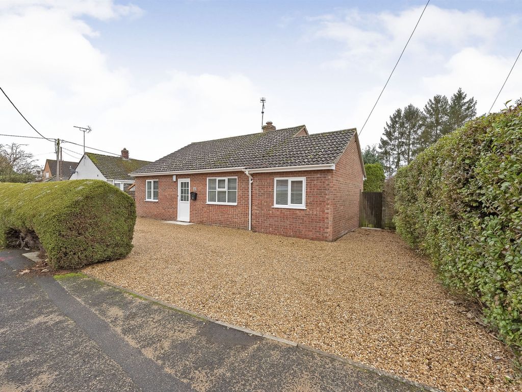 3 bed detached bungalow for sale in Cromwell Road, Weeting, Brandon