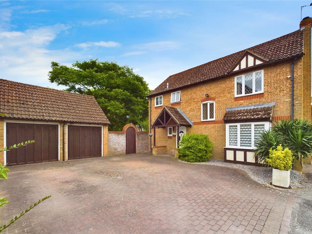 4 bed detached house for sale in Hurford Drive, Thatcham, Berkshire