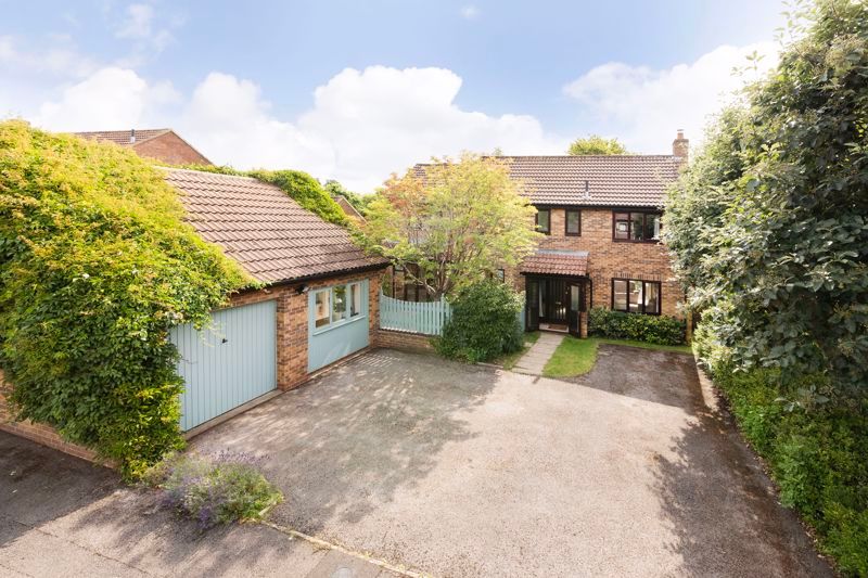 5 bed detached house for sale in Gardiner Close, Abingdon OX14 Zoopla