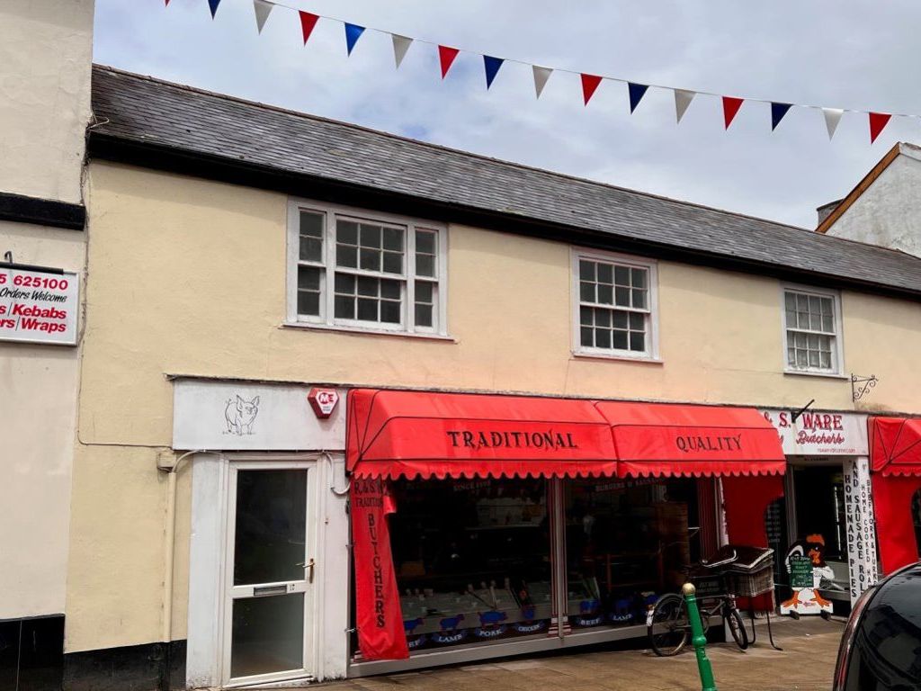 2 bed flat to rent in South Street, Great Torrington, Devon EX38 Zoopla