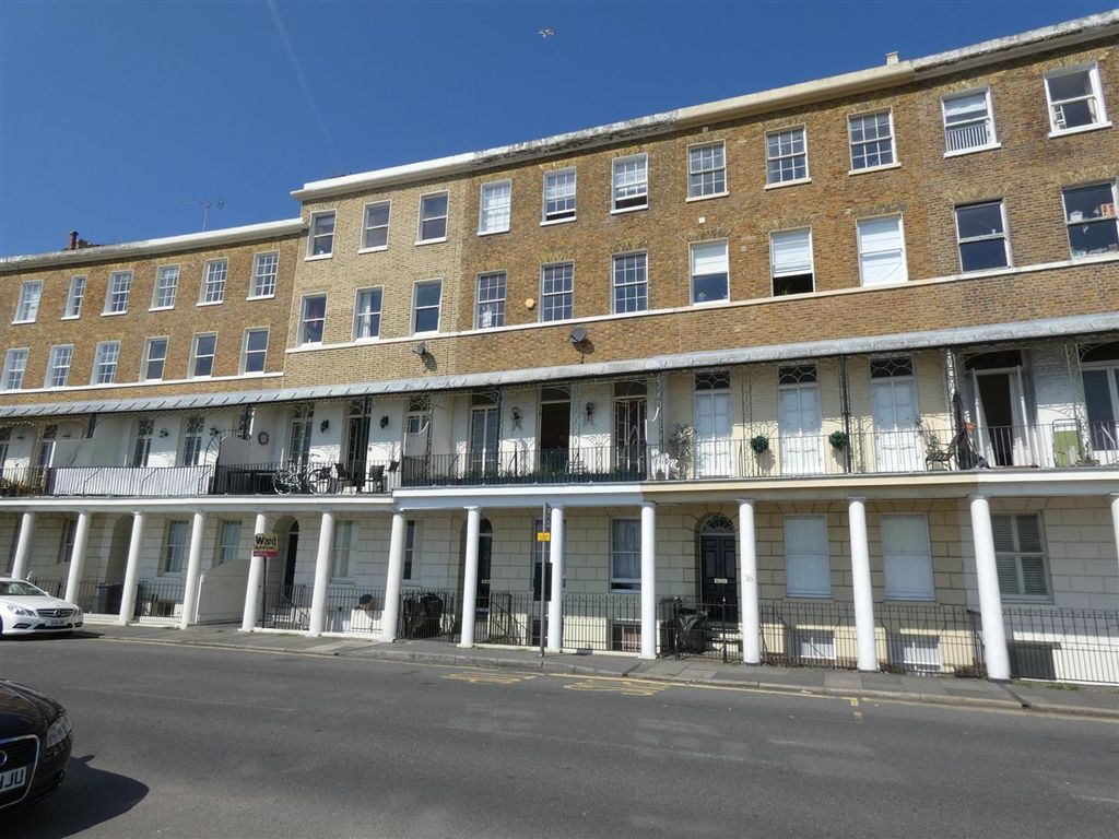 2 bed flat to rent in Wellington Crescent, Ramsgate CT11, £750 pcm Zoopla